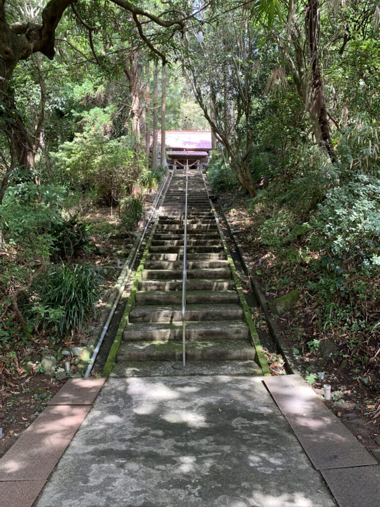 吾田神社　階段