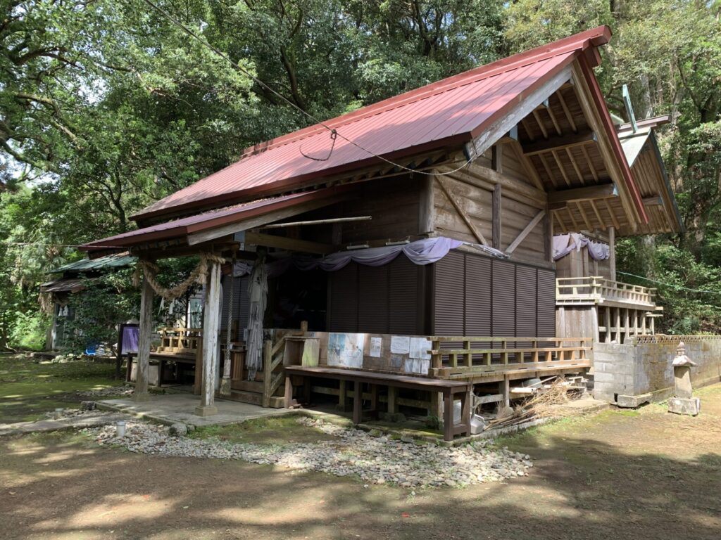吾田神社　拝殿