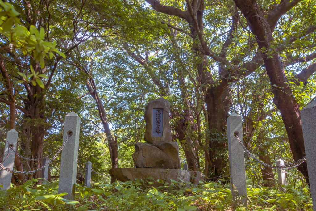 玉依姫の御陵